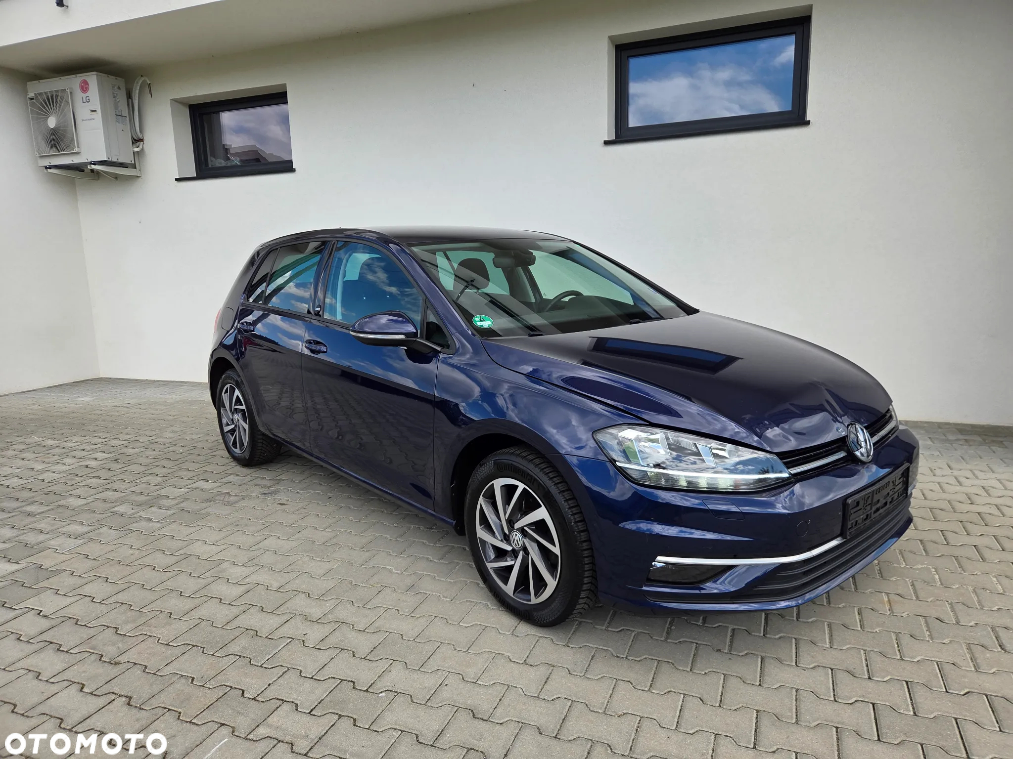 Volkswagen Golf - 5