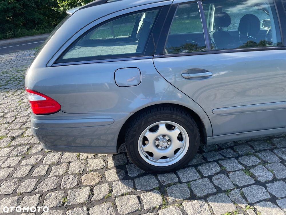 Mercedes-Benz Klasa E 280 CDI T Classic - 3