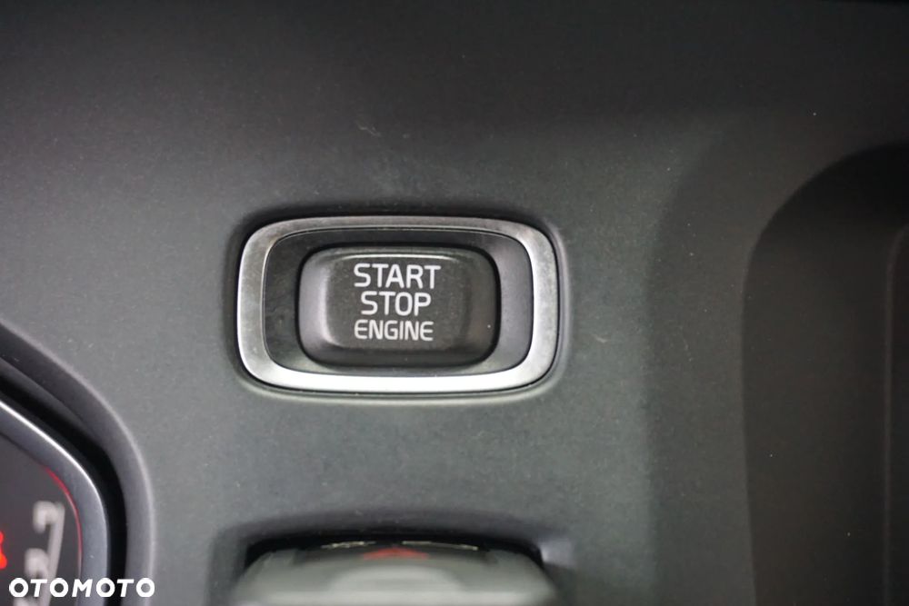 Volvo V40 D2 Kinetic - 36