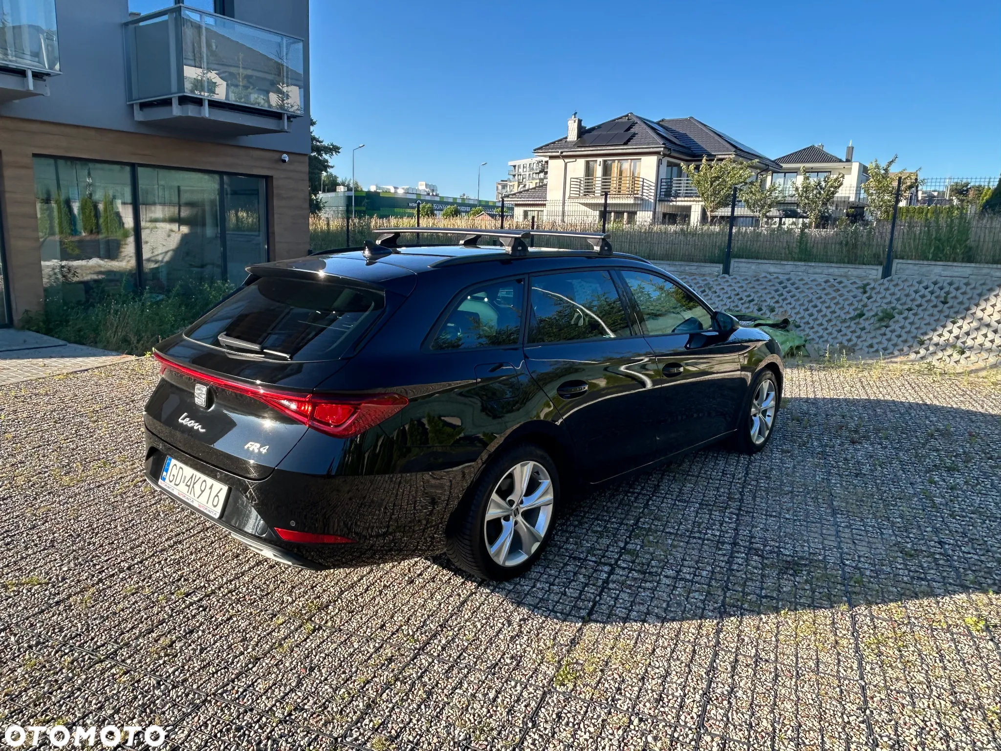 Seat Leon Sportstourer 2.0 TDI 4Drive DSG FR - 11