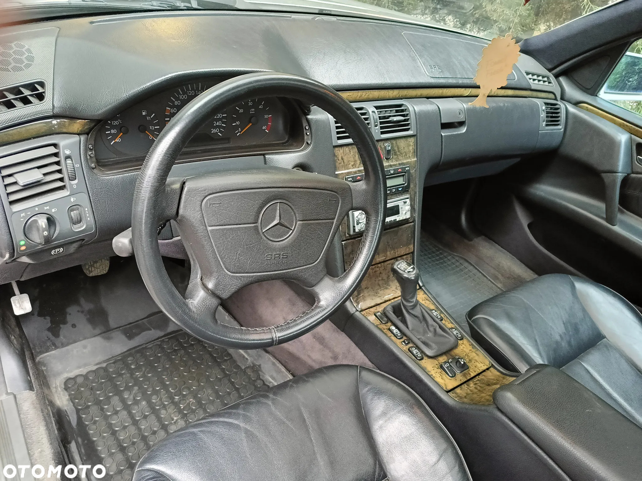 Mercedes-Benz Klasa E 250 TD Elegance - 18