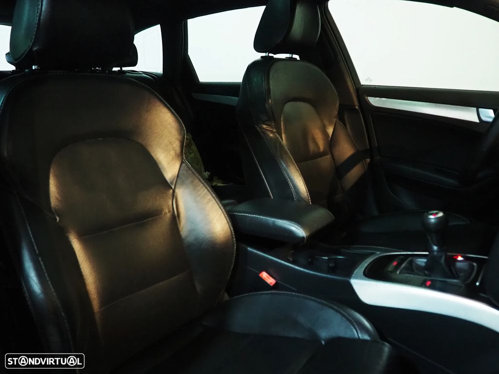 Audi A4 Avant 2.0 TDi S-line - 16