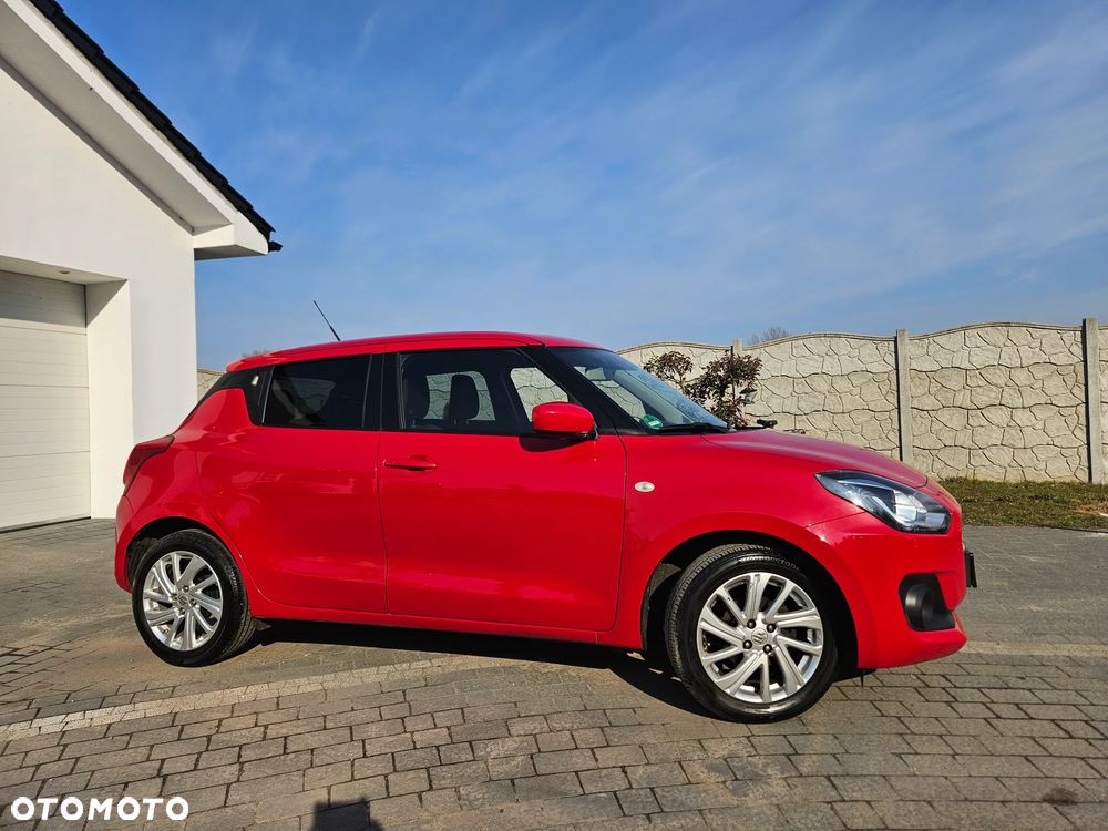 Suzuki Swift 1.2 Dualjet SHVS Premium Plus CVT - 5