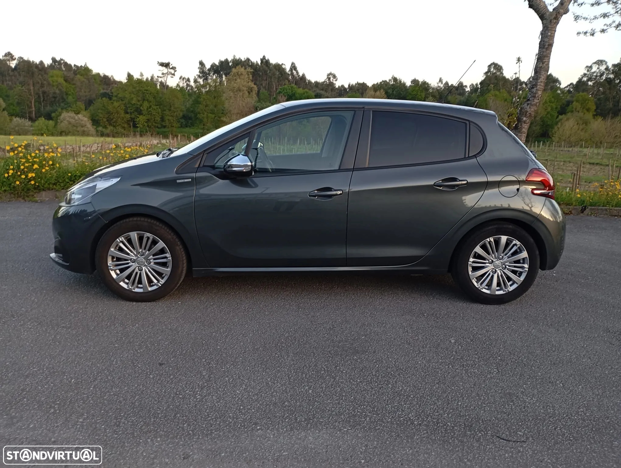 Peugeot 208 1.2 PureTech Style - 4