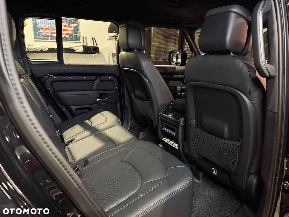 Land Rover Defender 2.0 D240 HSE - 26