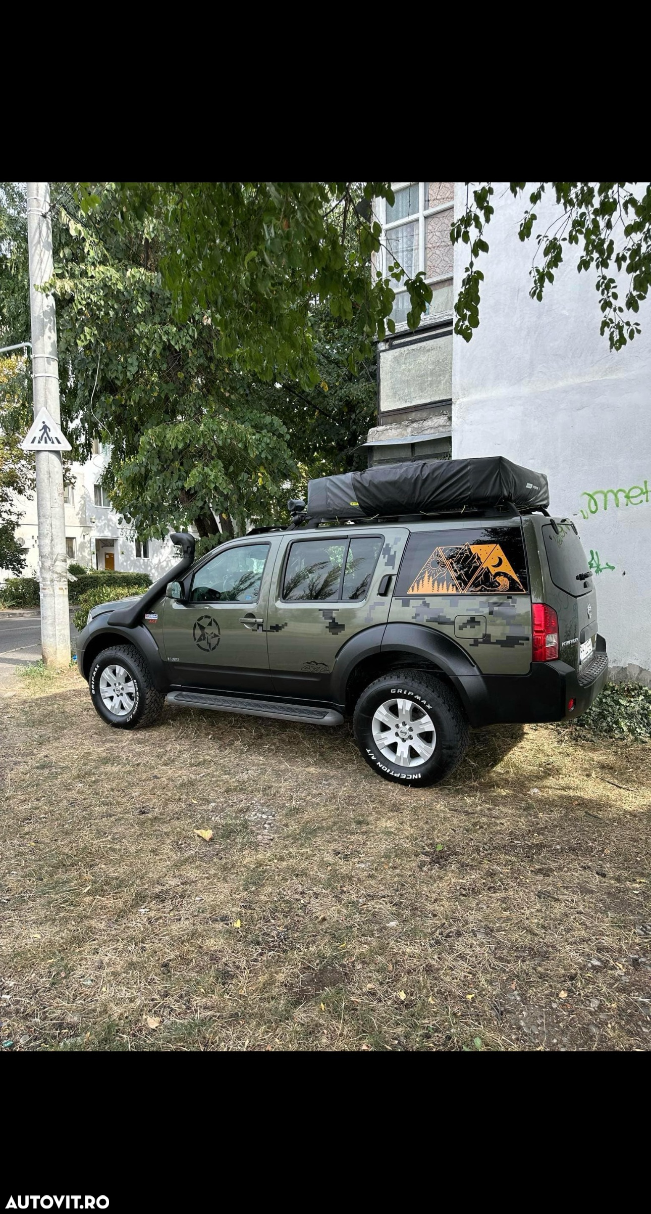 Nissan Pathfinder - 11