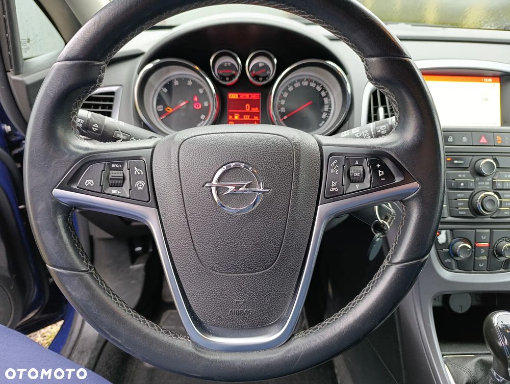 Opel Astra 1.6 CDTI Essentia - 10