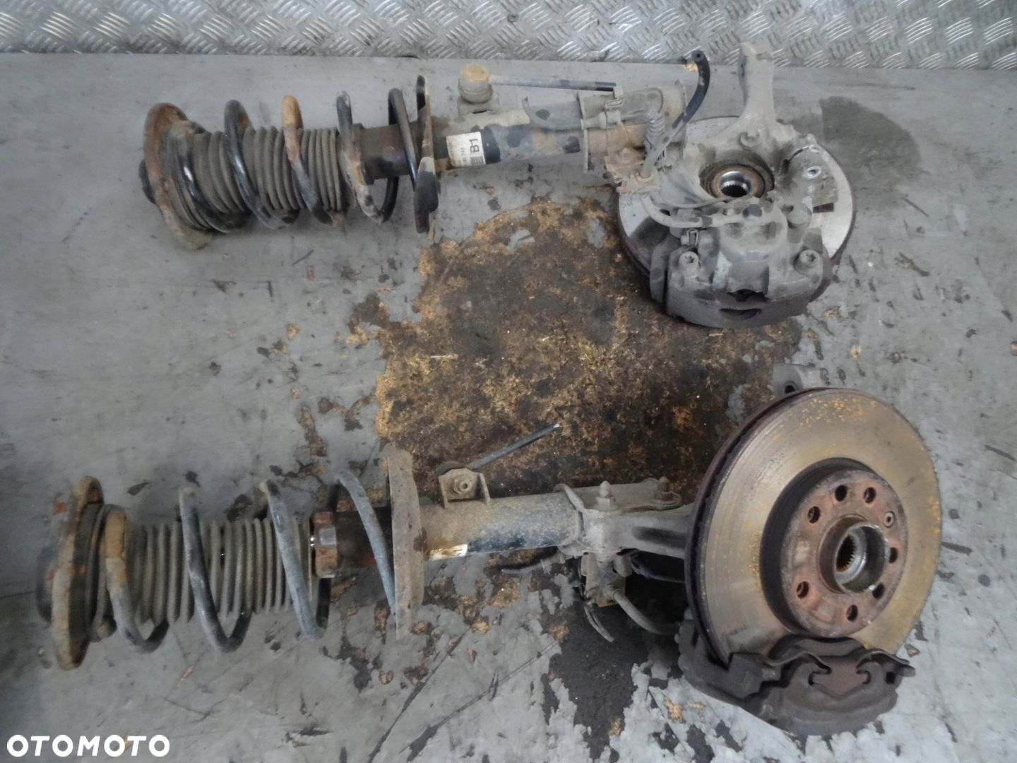 PIASTA LEWY PRZÓD OPEL VECTRA C 1.8 16V - 1