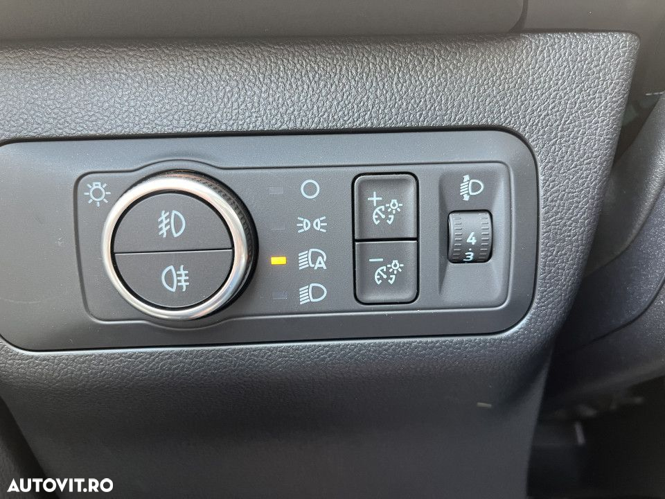 Ford Kuga - 22