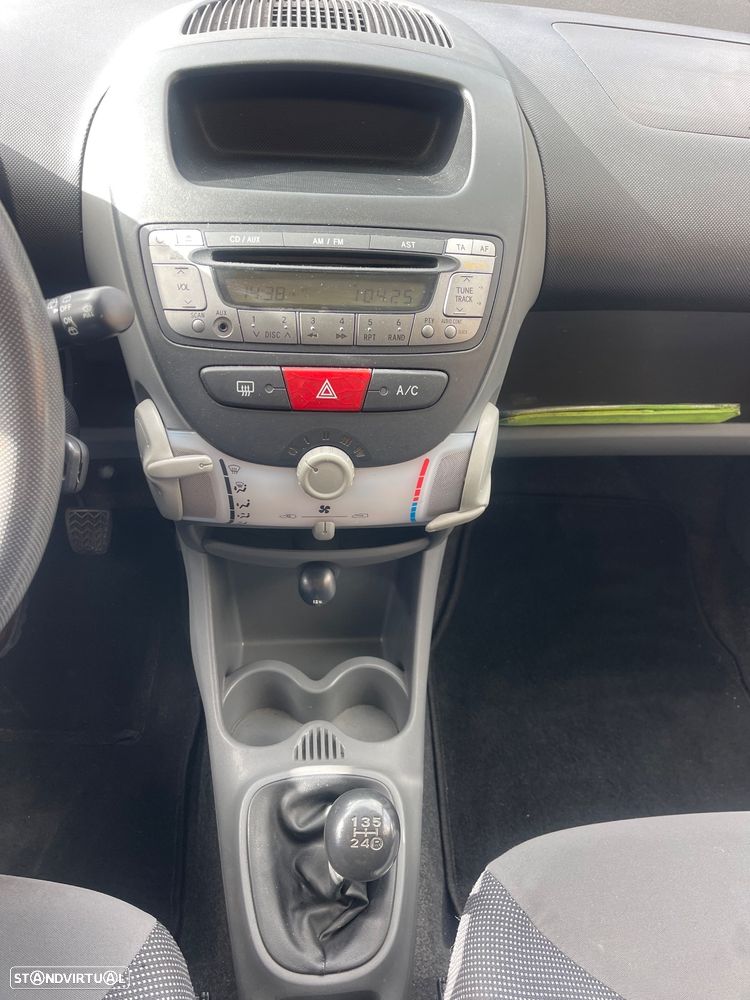 Peugeot 107 1.0 Trendy - 9