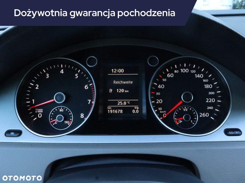 Volkswagen Passat - 13