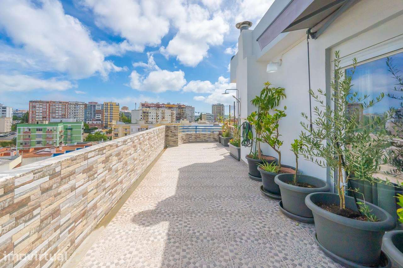 Apartamento Único com 268m2 no Último Andar com Terraço Extraordinário - Grande imagem: 4/39