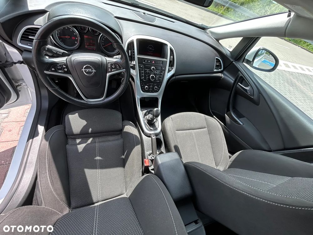 Opel Astra - 8