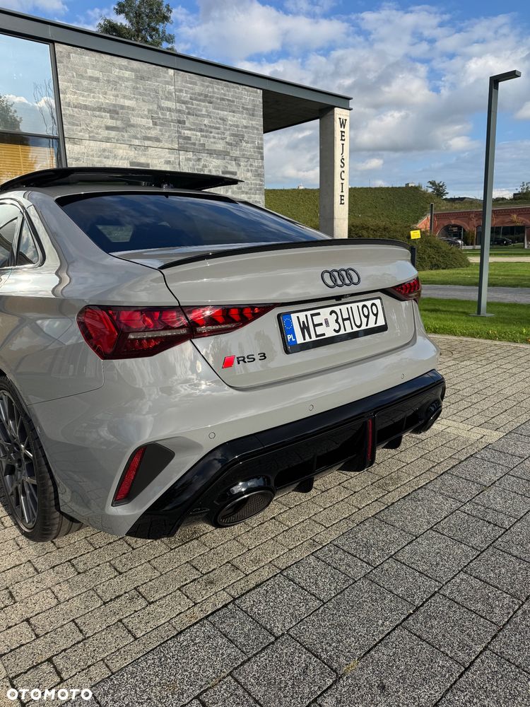 Audi RS3 Limousine - 8