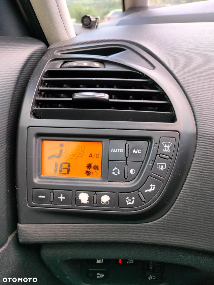 Citroën C4 Picasso 2.0 HDi Exclusive - 16