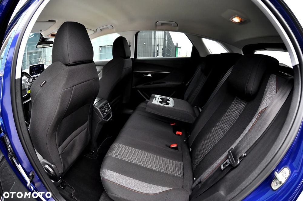 Peugeot 3008 1.2 PureTech Allure S&S EAT8 - 21