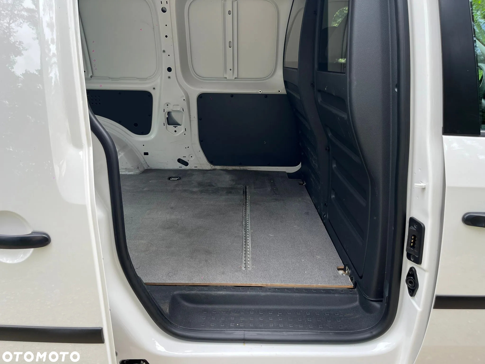 Volkswagen CADDY - 13