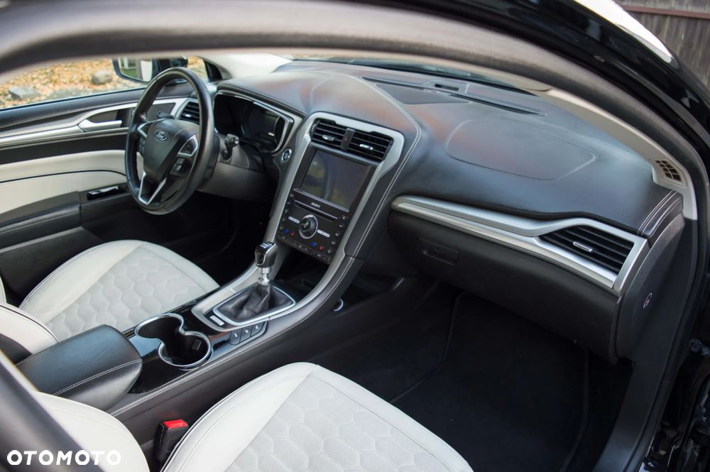 Ford Mondeo Turnier 2.0 TDCi Start-Stopp Vignale - 27