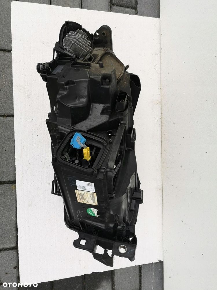 Lampa LED Prawa Mercedes W166 - 5