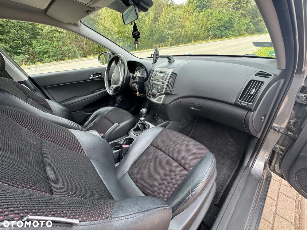 Hyundai i30 1.4 Comfort EU5 - 10