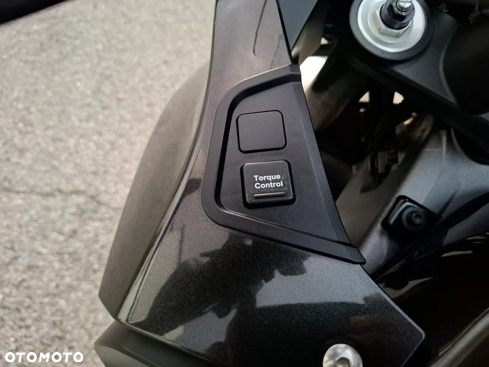 Honda VFR - 32