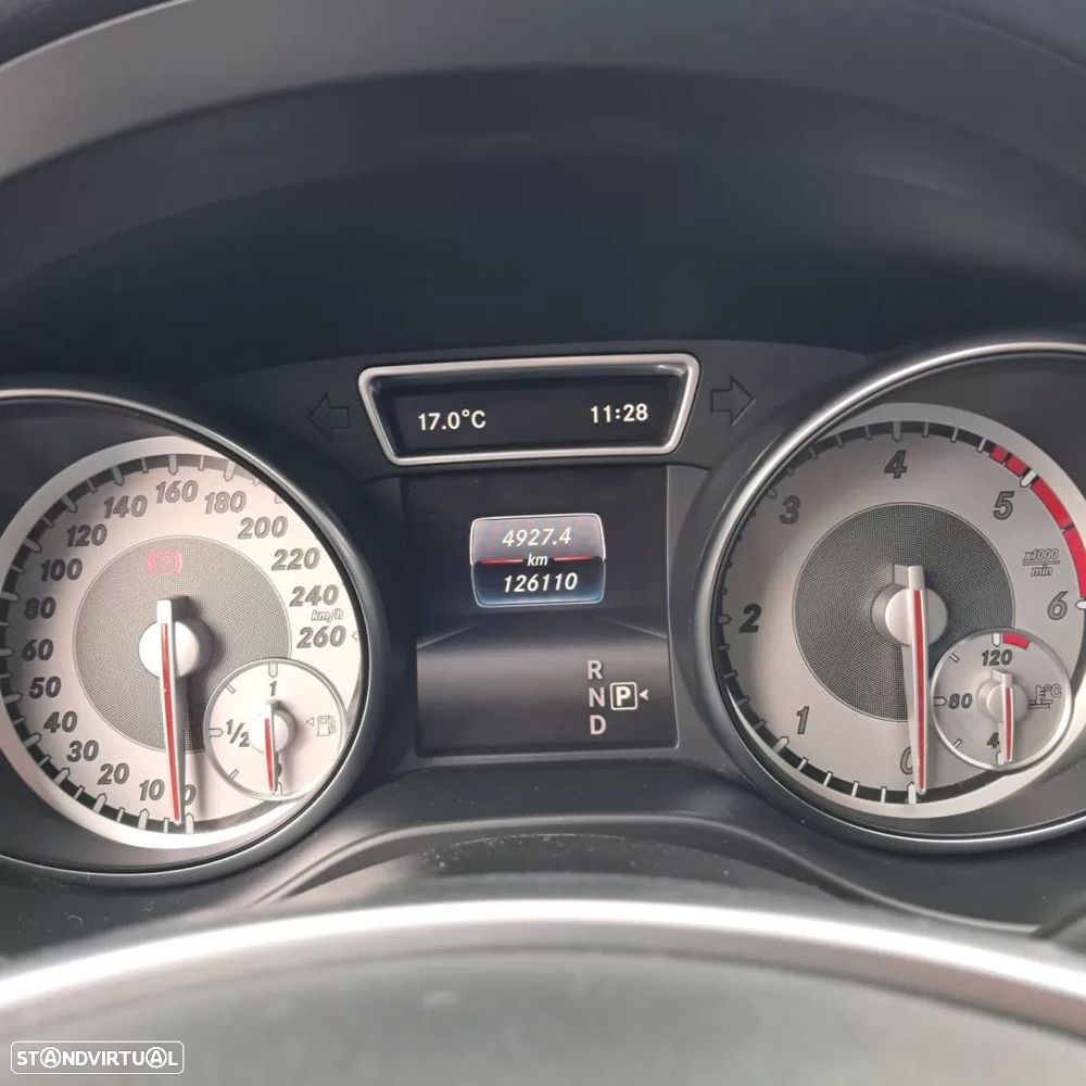 Mercedes-Benz GLA 200 d AMG Line - 11