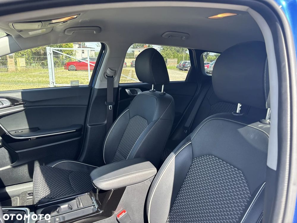 Kia Ceed 1.6 GDI PHEV Business Line DCT - 11