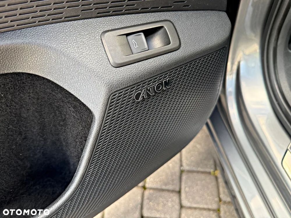 Skoda Octavia 2.0 TDI RS DSG - 30