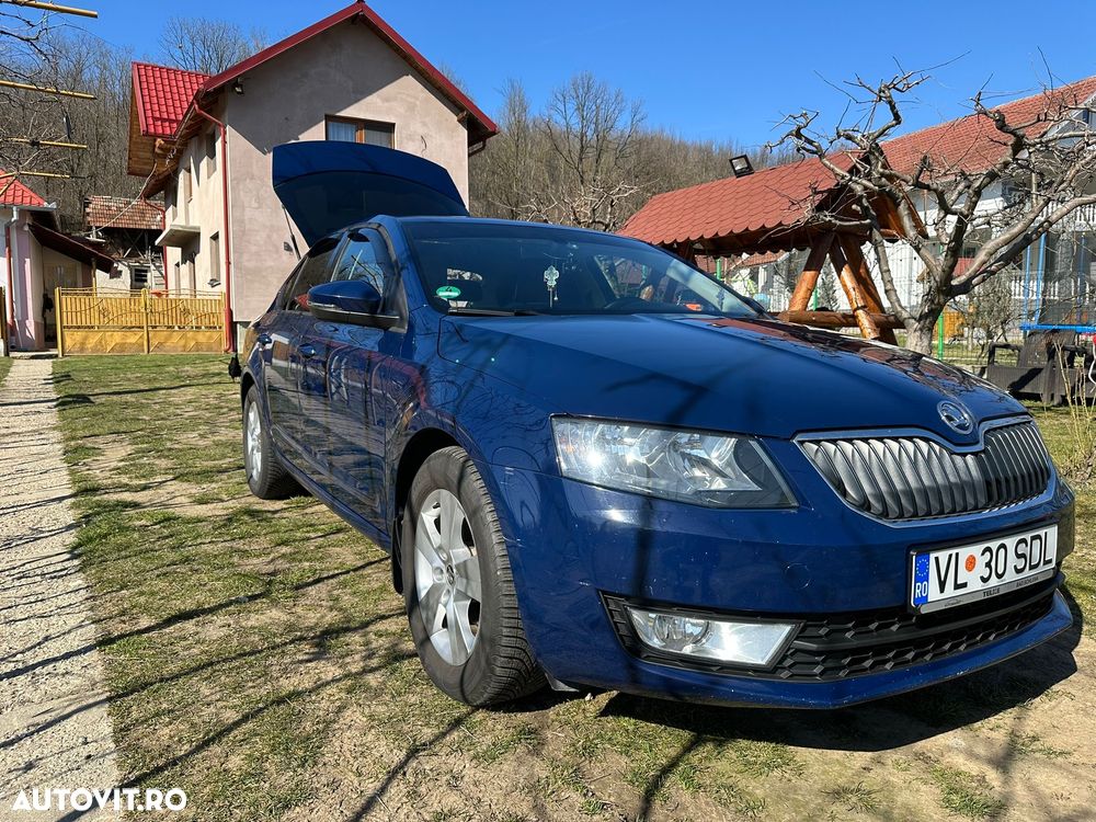 Skoda Octavia 1.6 TDI Classic DSG - 2