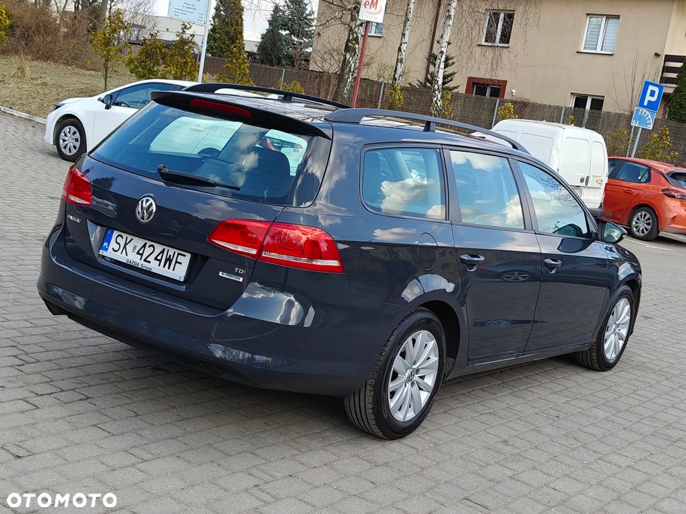 Volkswagen Passat 1.6 TDI Comfortline - 10
