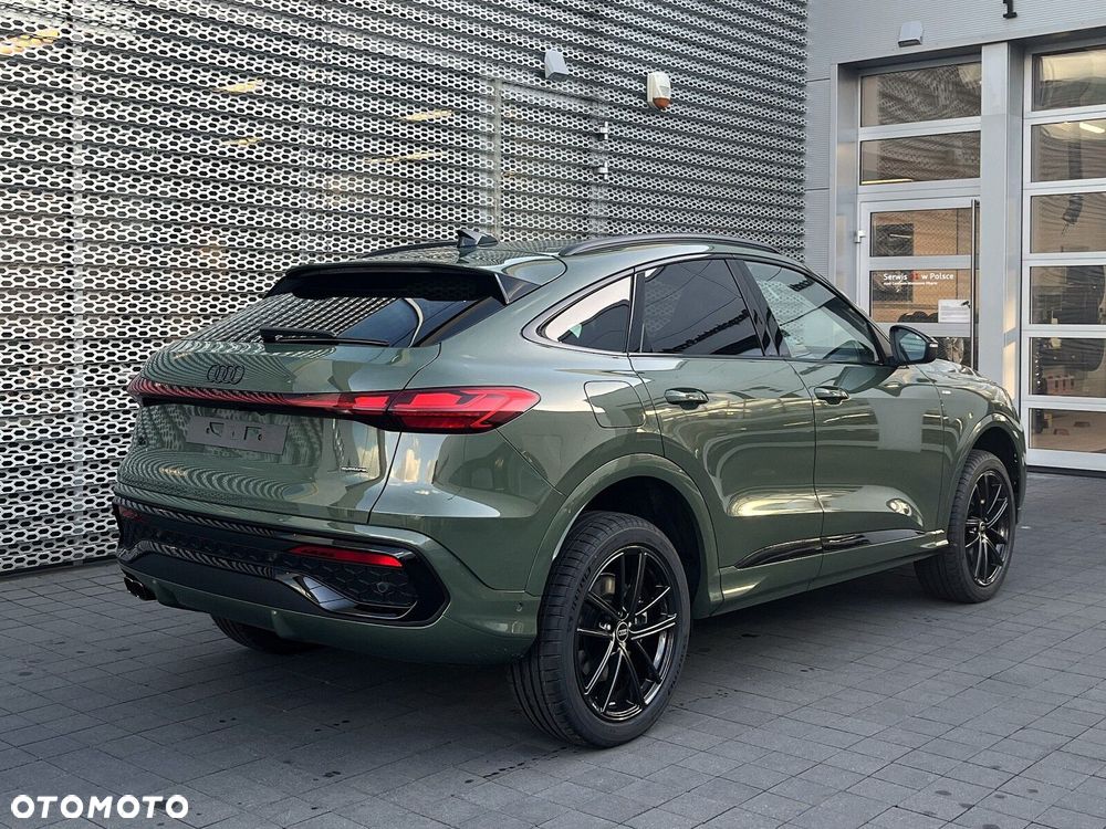 Audi Q5 Sportback - 11