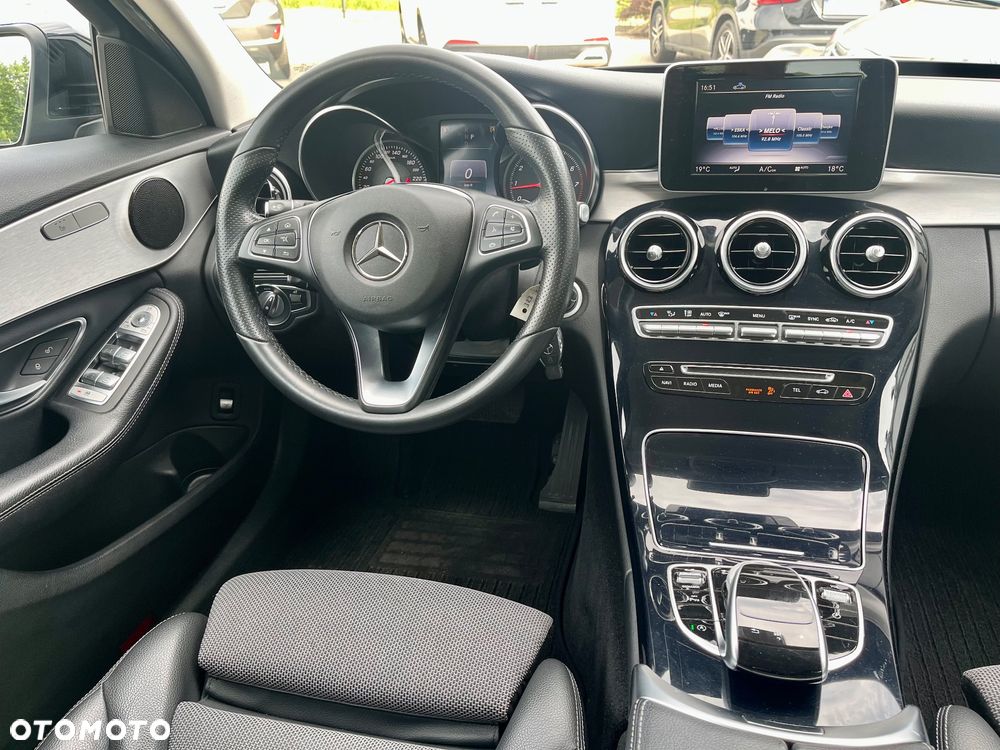 Mercedes-Benz Klasa C 180 9G-TRONIC Avantgarde - 17