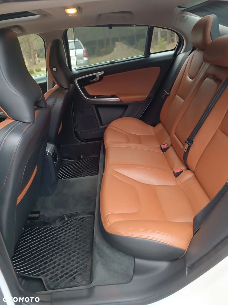 Volvo S60 T5 Drive-E Momentum - 34