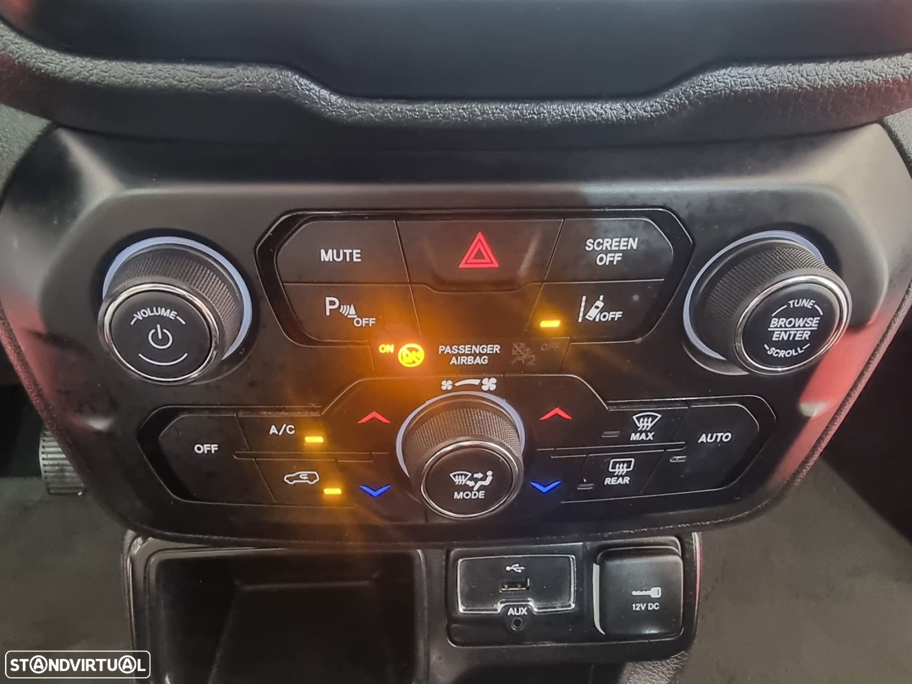 Jeep Renegade 1.0 T Limited - 19