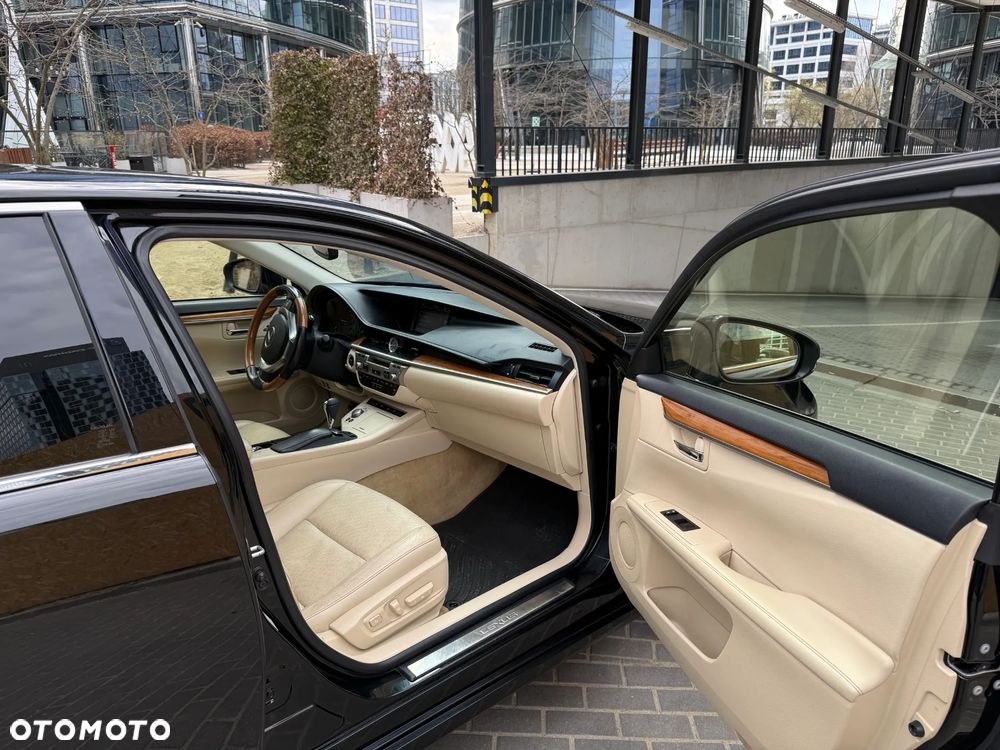 Lexus ES - 14