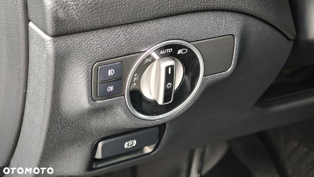 Mercedes-Benz GLA - 28