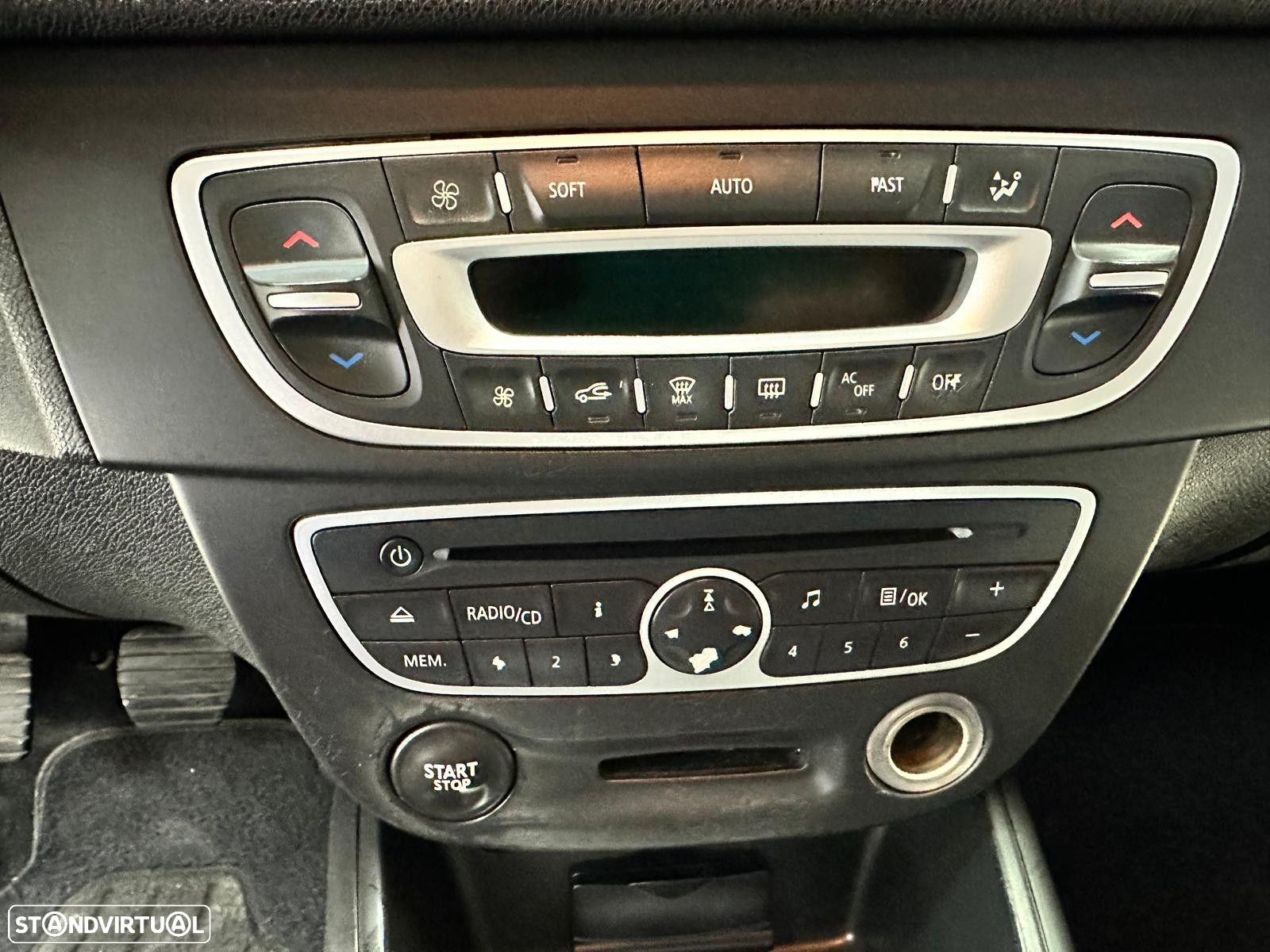 Renault Megane Coupe 1.5 dCi - 24