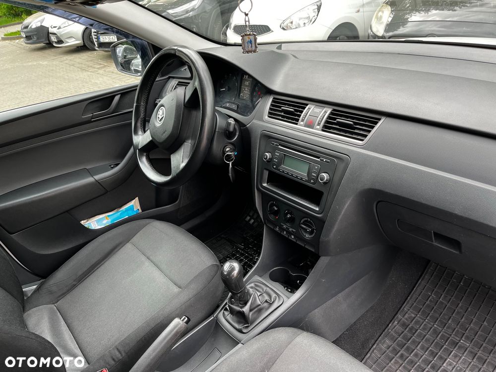 Skoda RAPID 1.2 Edition - 11