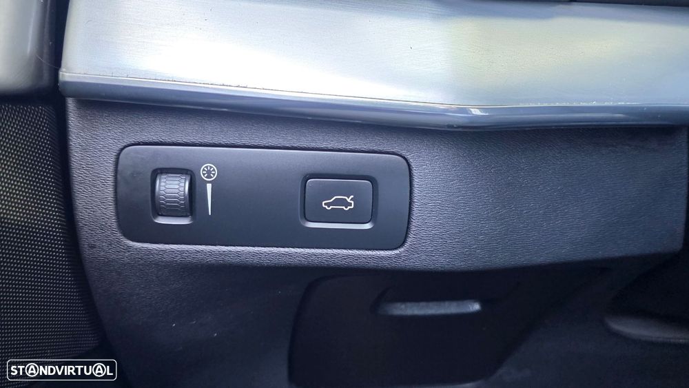 Volvo XC 90 2.0 D4 Momentum - 37