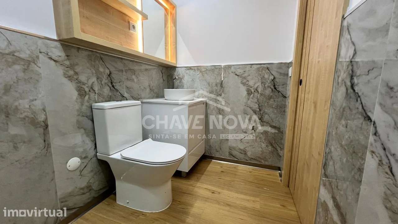 T0 Novo c/ Varanda em Santo Ildefonso (Porto) - Grande imagem: 5/9