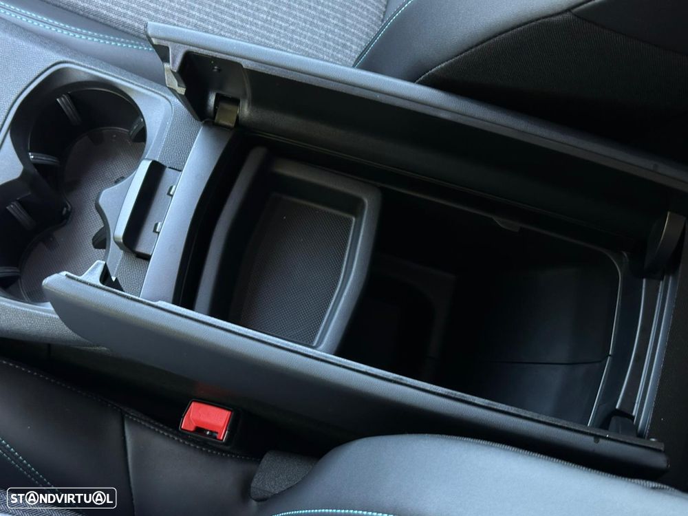 Peugeot 3008 1.6 Hybrid Allure Pack e-EAT8 - 37