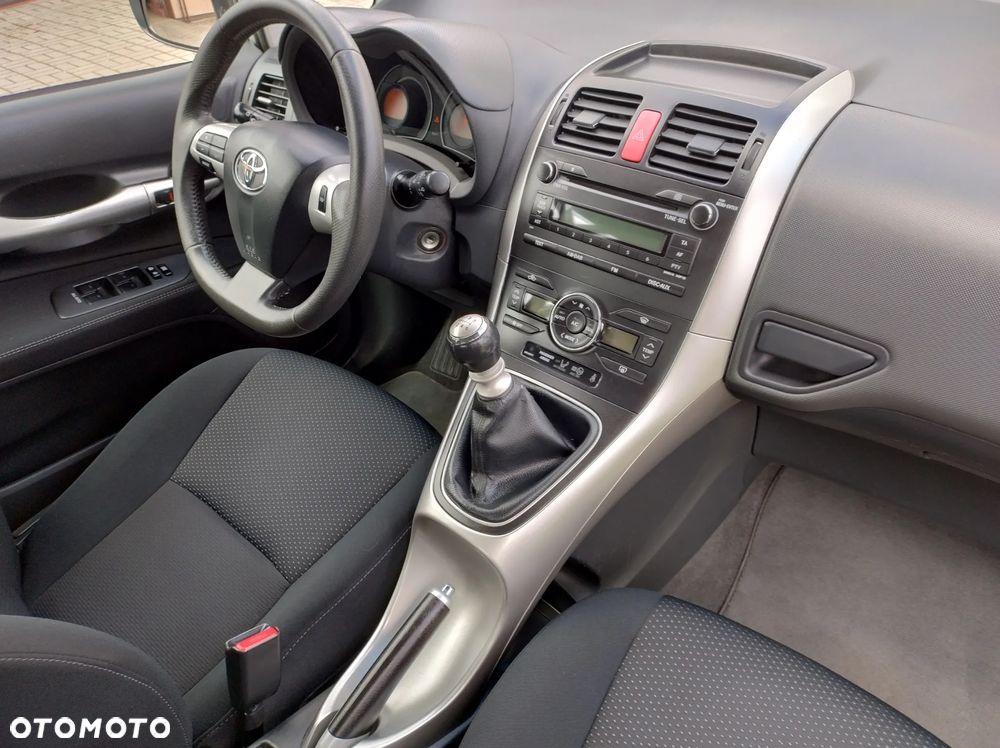 Toyota Auris 1.33 VVT-i - 36