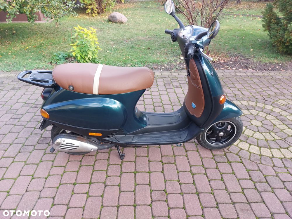 Piaggio Vespa - 2