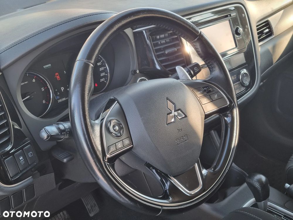 Mitsubishi Outlander 2.2 DI-D Intense + SDA 4WD - 9