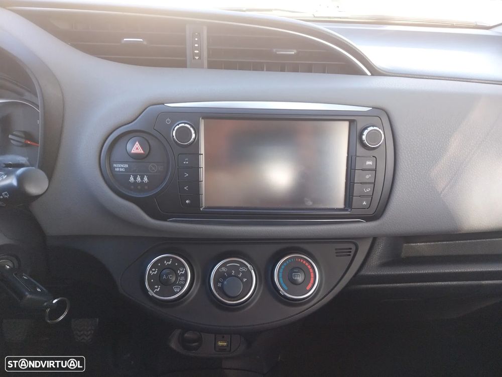 Toyota Yaris 1.0 VVT-i Comfort +PS Style +P.Techno - 12