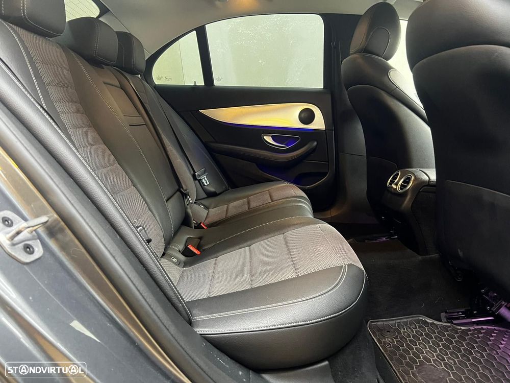 Mercedes-Benz E 300 de Avantgarde - 17