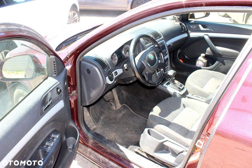 Skoda Octavia II 1Z Lift 2010 1.2TSI CBZB Kombi (MASKA, ZDERZAK, LAMPA, BŁOTNIK, DRZWI, SZYBA, FOTEL - 6