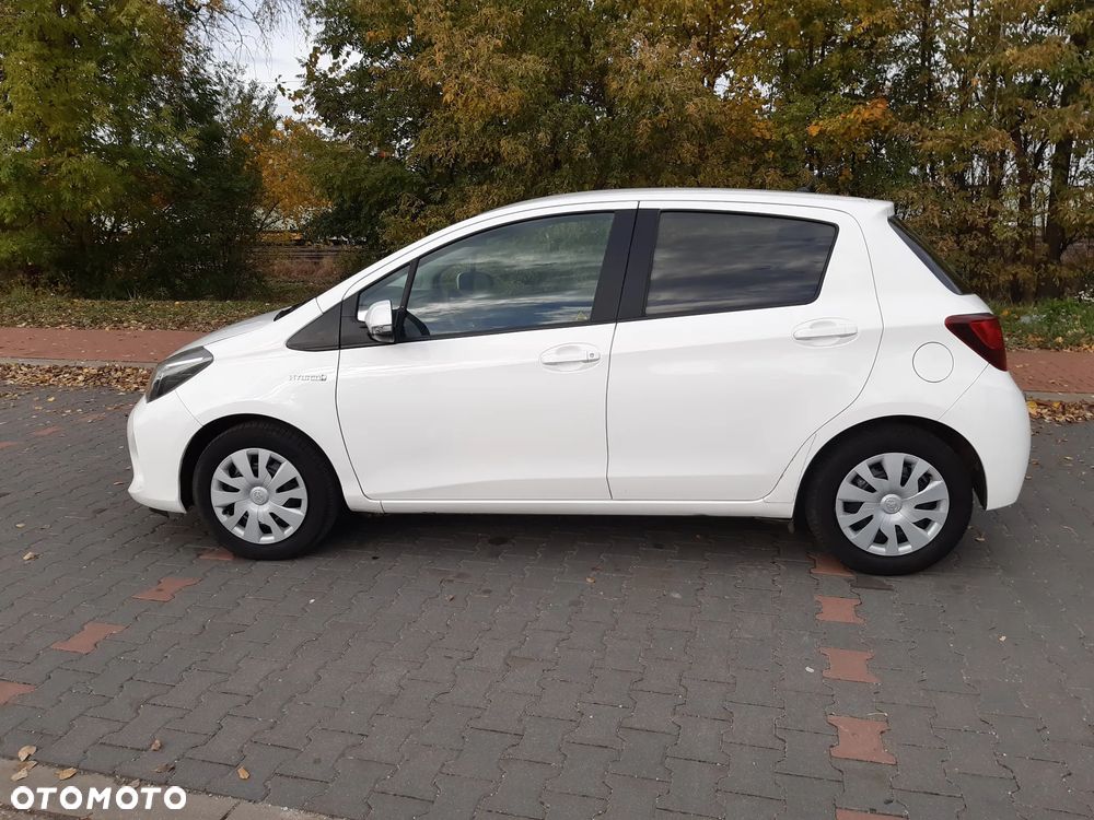 Toyota Yaris 1.5 VVT-i Comfort mit Design Paket - 4