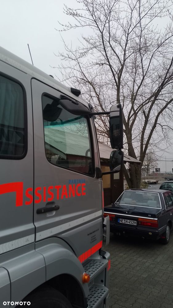 Mercedes-Benz 18 225 - 1