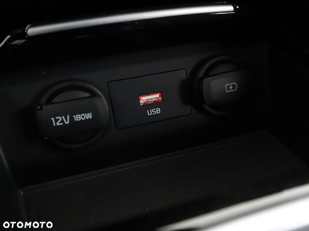 Kia XCeed 1.4 T-GDI OPF DCT7 SPIRIT - 32